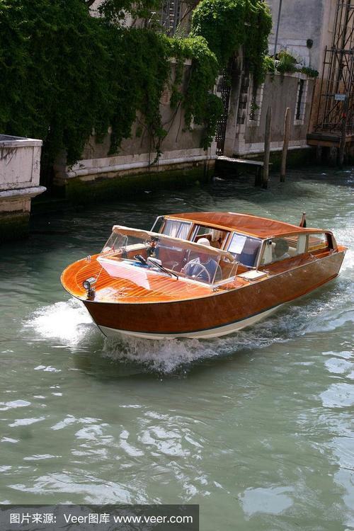 15威尼斯的小艇（威尼斯的小艇,长什么样）
